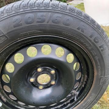 Winterbanden + velgen voor Opel Astra J (5105) beschikbaar voor biedingen