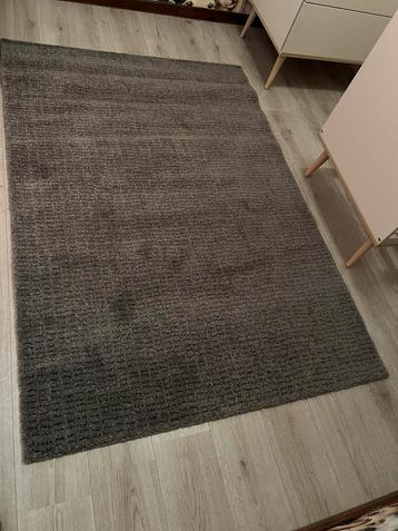 Tapijt grijs 135x195  beschikbaar voor biedingen