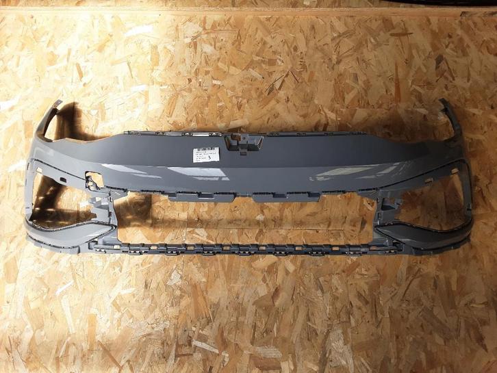 BUMPER VOOR Volkswagen Golf VIII (CD1) (5H0807221D), Auto-onderdelen, Carrosserie, Bumper, Volkswagen, Voor, Gebruikt