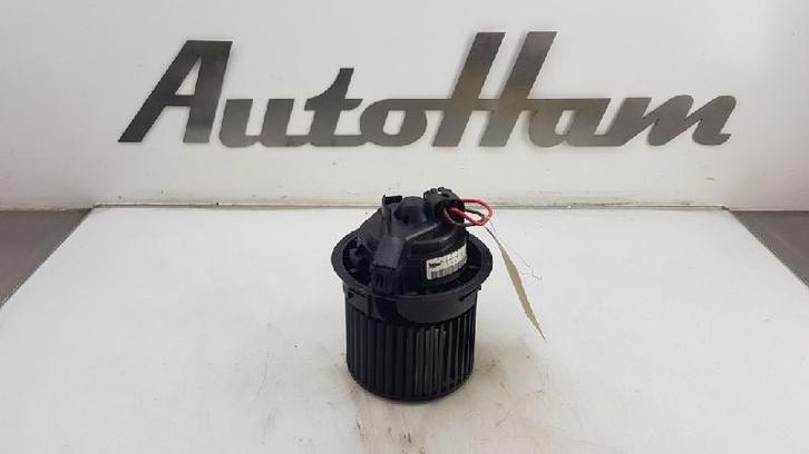 KACHEL VENTILATORMOTOR Clio IV Estate / Grandtour (7R), Auto-onderdelen, Airco en Verwarming, Renault, Gebruikt