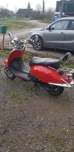 Te koop Scooter Fosti retro grande 50 cc, Fietsen en Brommers, Fietsonderdelen, Ophalen, Zo goed als nieuw, Overige typen