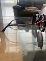 Lunettes soleil Guess original, Handtassen en Accessoires, Zonnebrillen en Brillen | Dames, Ophalen of Verzenden, Zo goed als nieuw