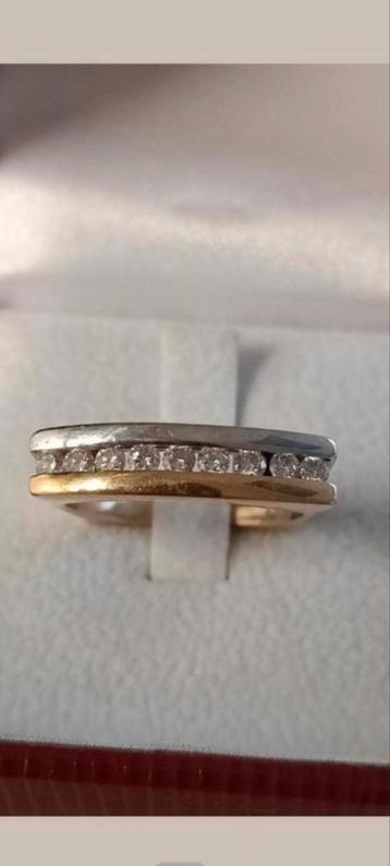 Bicolor gouden ring met diamanten beschikbaar voor biedingen