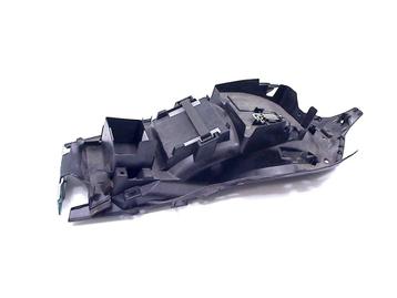 ACHTERSPATBORD BINNEN DEEL Suzuki (63111-10L0) beschikbaar voor biedingen