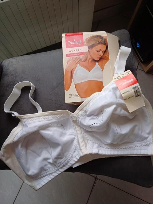triumph dames bh maat 85 cup E zonder beugels, Kleding | Dames, Ondergoed en Lingerie, BH, Overige kleuren, Ophalen of Verzenden