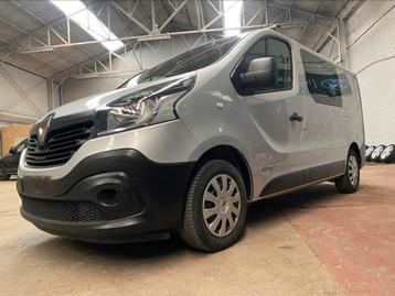 Cabine Renault Trafic Dubb 6PL, Autos, Noir, 5 portes, Diesel, Tissu