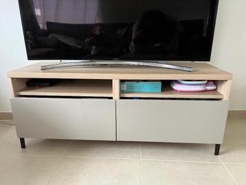Tv-meubel beschikbaar voor biedingen
