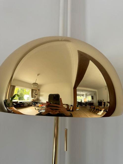 Gouden Vloerlamp staande lamp van het merk MADE, Huis en Inrichting, Lampen | Vloerlampen, Zo goed als nieuw, 150 tot 200 cm, Metaal