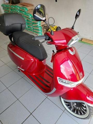 ELEKTRISCHE SCOOTER MOTORFIETS TE KOOP beschikbaar voor biedingen