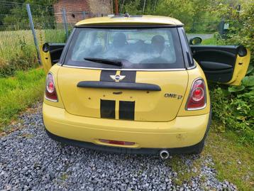 Mini cooper one r56 diesel 2011 in reserveonderdelen   beschikbaar voor biedingen