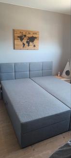 Prachtige grijze boxspring met opbergruimte 180x200cm, Enlèvement, Gris