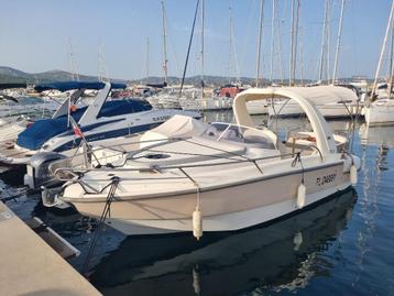 motorboot lexsia XS 26 met ligplaats Aigues Mortes