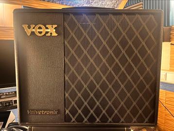Vox VT40X met voetpedaal 