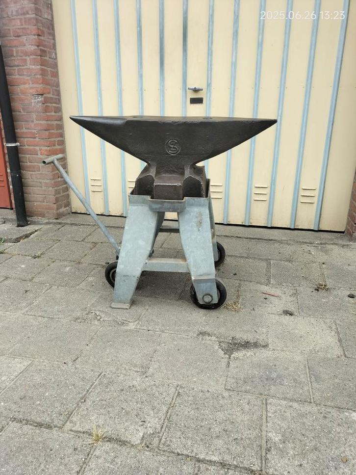 Aambeeld 255 kg, Antiek en Kunst, Antiek | Gereedschap en Instrumenten, Ophalen