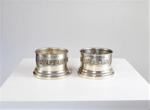 2 verzilverde flessenhouders, Antiek en Kunst, Antiek | Schalen, Ophalen of Verzenden