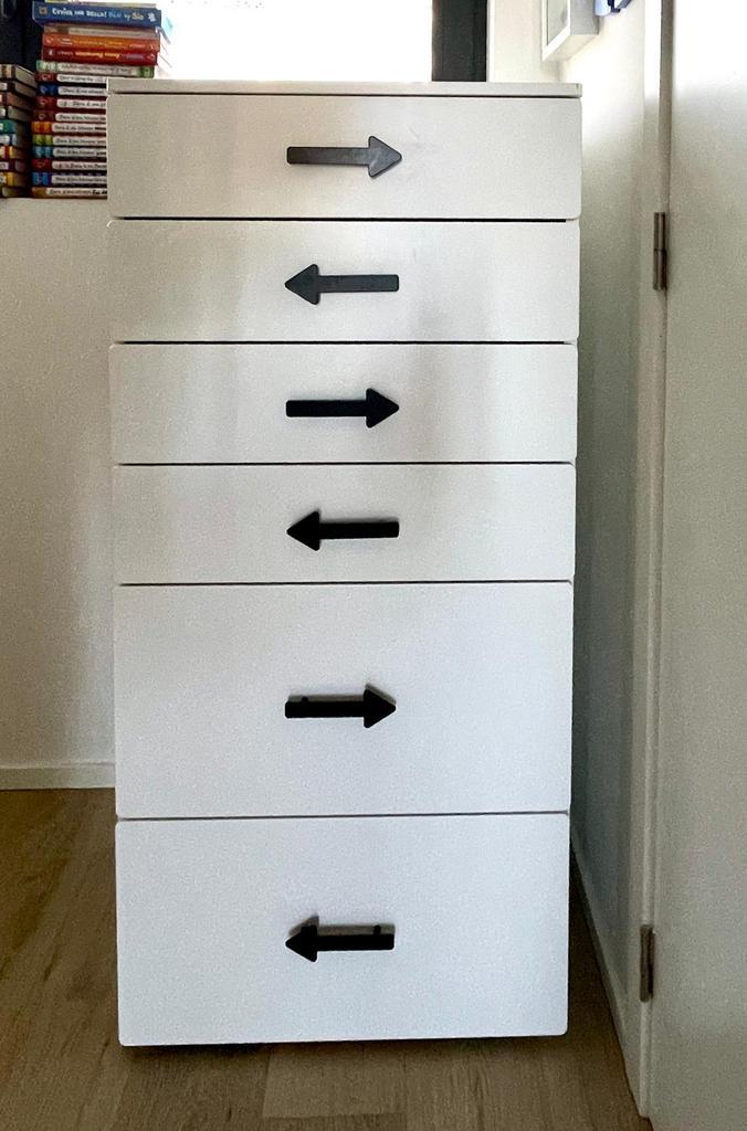 IKEA SMÅSTAD dressoir met 6 laden + JÄRNSPARV-handgrepen, Huis en Inrichting, Kasten | Ladekasten, Gebruikt, 100 tot 150 cm, 50 tot 100 cm