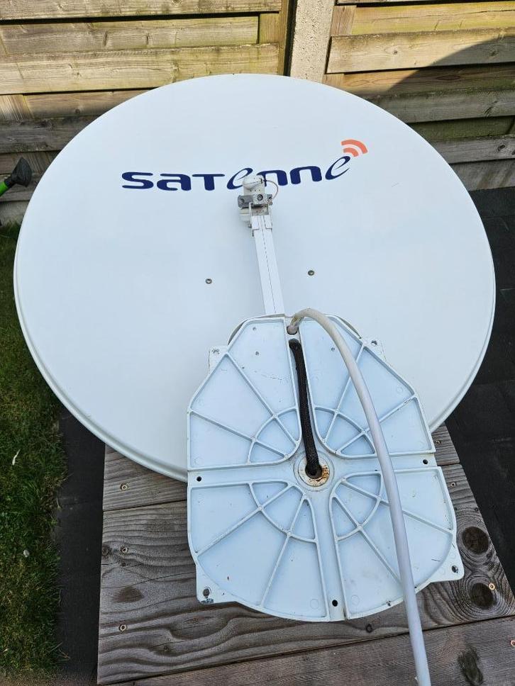 Satenne R3 schotelantenne, Caravans en Kamperen, Mobilhome-accessoires, Gebruikt, Ophalen