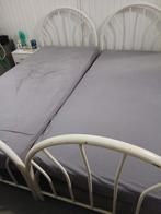 2 x eenpersoonsbed met ijzeren lattenbodem matras, Huis en Inrichting, Slaapkamer | Bedden, Ophalen, Gebruikt