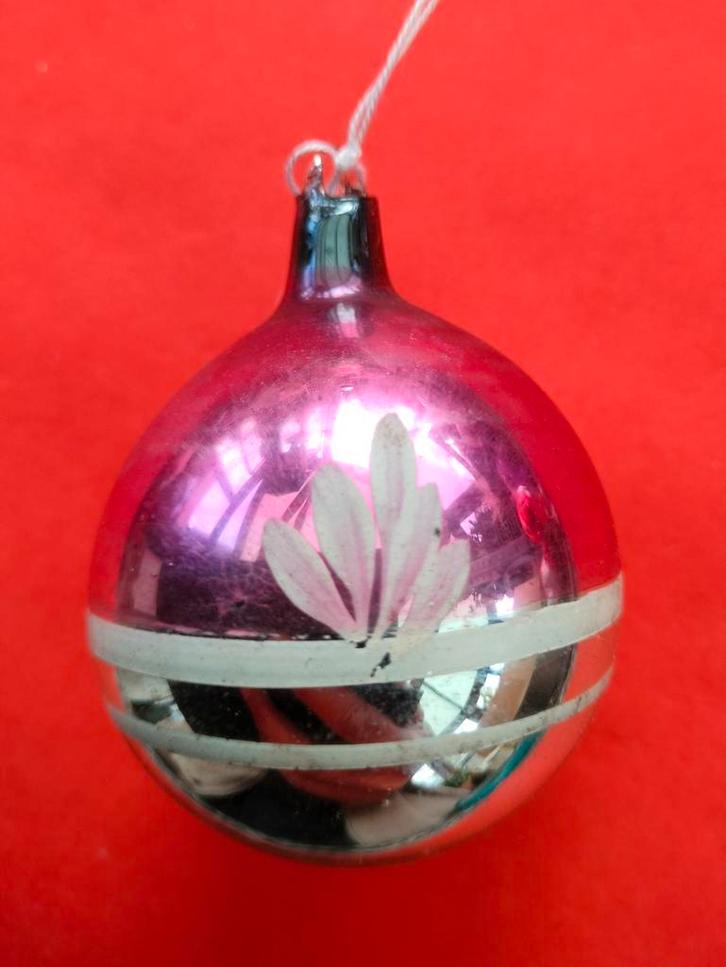 Mooie ajeko kerstbal. 50 mm., Diversen, Kerst, Ophalen of Verzenden