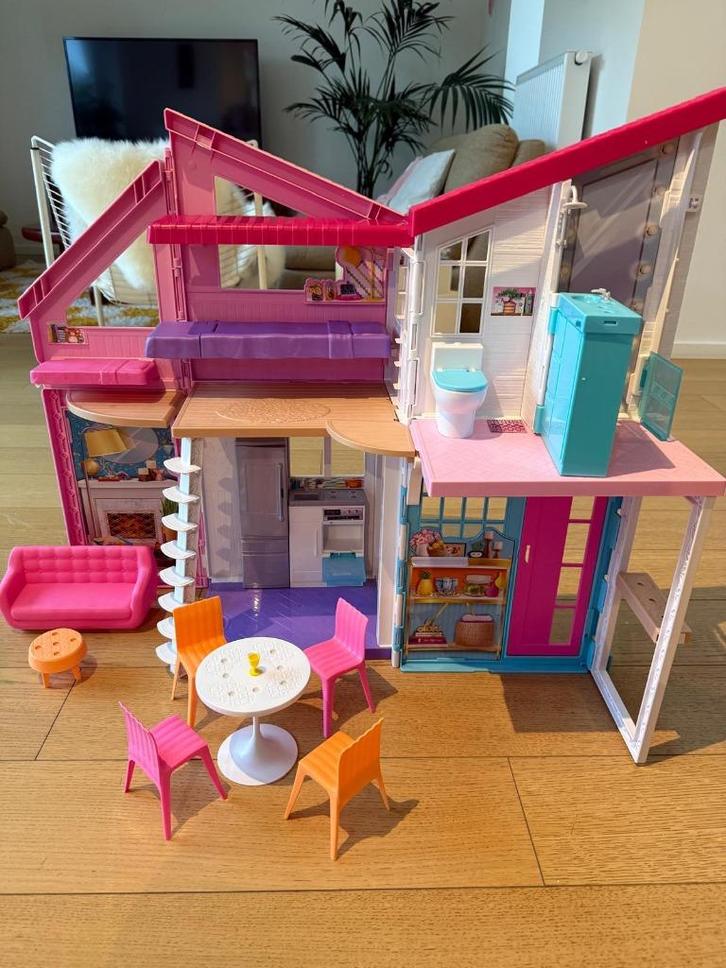 Barbie Malibu Huis, Kinderen en Baby's, Speelgoed | Poppenhuizen, Zo goed als nieuw, Poppenhuis, Ophalen