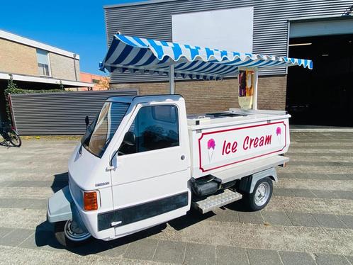 Vespa Bromscooter Piagio ape foodtruck ijswagen ijscar tuktu, Auto's, Overige Auto's, Te koop, Benzine, Overige carrosserie, Handgeschakeld