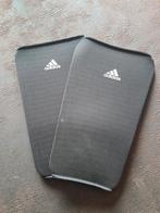 Adidas scheenbeschermer + bokshelm, Ophalen, Nieuw