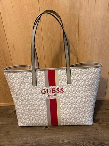 Guess shoppertas beschikbaar voor biedingen