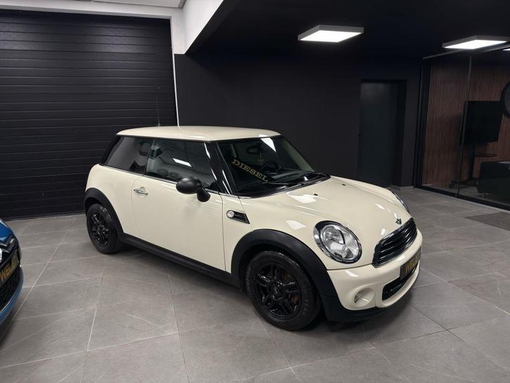 MINI ONE 2011 DIESEL 141.000KM NIEUWE STAAT, Auto's, Mini, Bedrijf, Te koop, One, Bluetooth, Diesel, Euro 5, Wit, Zwart, Ophalen