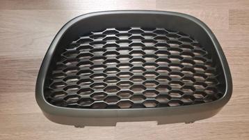 SEAT LEON 09-13 MATZWARTE HONINGRAATGRILLE beschikbaar voor biedingen