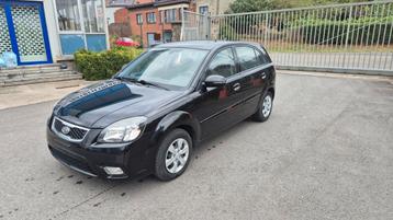 Kia Rio 1.5D Km 185000 Anne 2010 Airco Feuille rose Deja !! beschikbaar voor biedingen