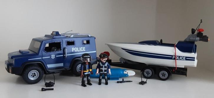 PLaymobil politie-auto met boot en speedboot - compleet, Kinderen en Baby's, Speelgoed | Playmobil, Zo goed als nieuw, Complete set