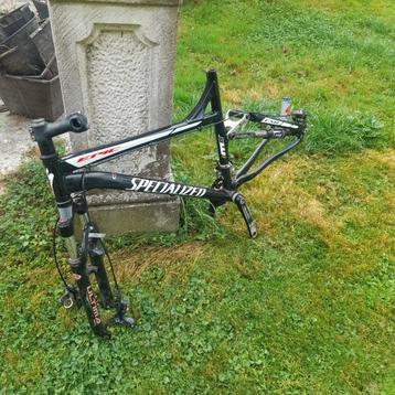 Cadre de vélo- Spécialized epic m5 fsr ultima pour bricoleur beschikbaar voor biedingen