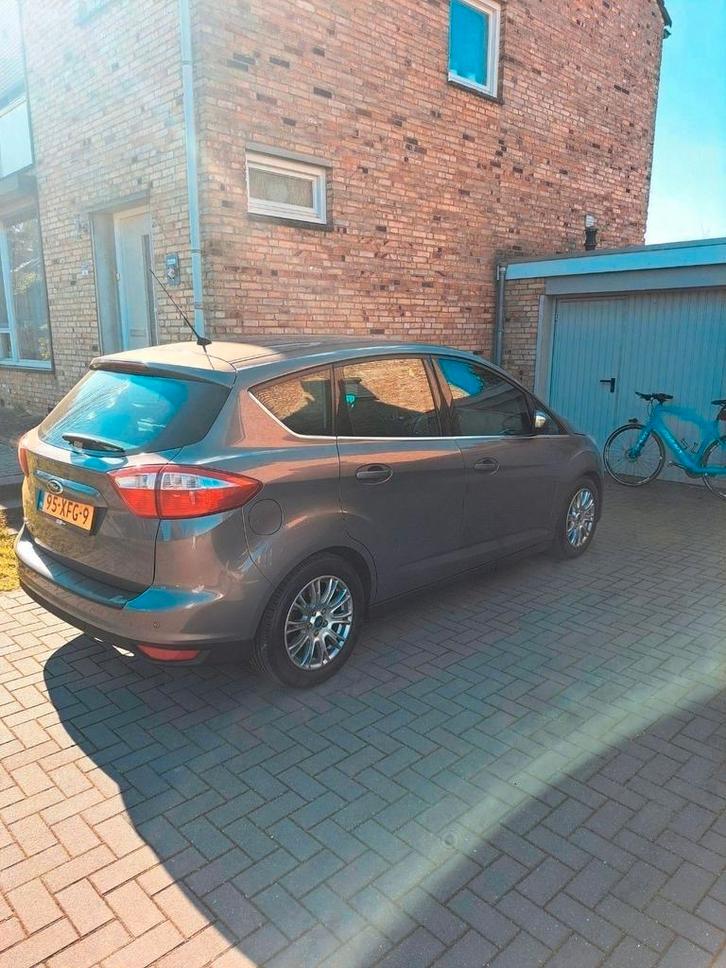 Ford C Max 1.6 Titanium, Auto's, Ford, Particulier, C-Max, LED verlichting, Benzine, Euro 5, Monovolume, 5 deurs, Rood, Dealer onderhouden