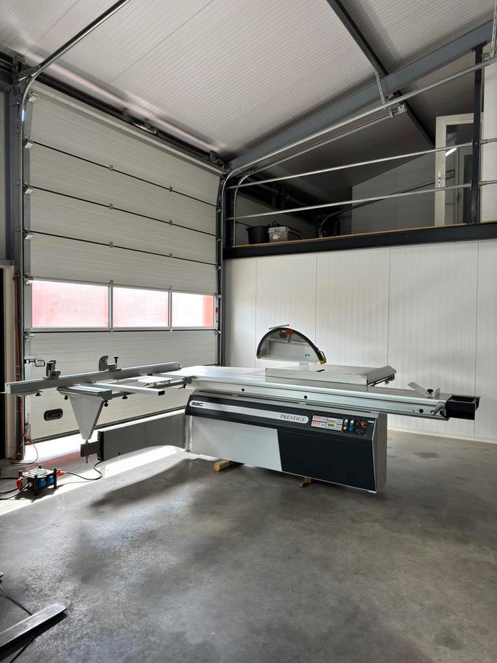 Cnc gestuurde formaatzaag, Doe-het-zelf en Bouw, Gereedschap | Zaagmachines, Ophalen of Verzenden