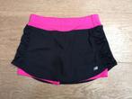 New Balance - short de tennis / sport - taille 122 (7 ans), Kinderen en Baby's, Kinderkleding | Maat 122, Ophalen, Zo goed als nieuw