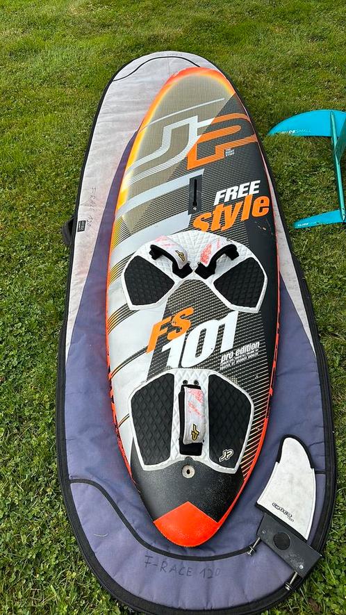 JP Freestyle Pro 101, Watersport en Boten, Windsurfen, Gebruikt, Plank, Minder dan 250 cm, Met vin(nen), Met draagtas, Minder dan 5 m²