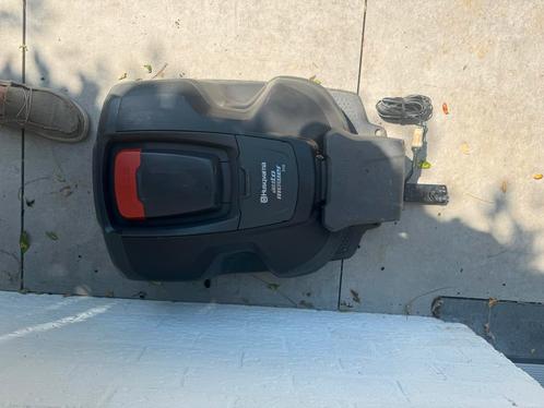 Husqvarna automower 315, Tuin en Terras, Robotmaaiers, Gebruikt, 20 tot 25 cm, Met regensensor, Bestuurbaar via app, Ophalen