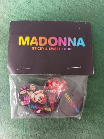 Ensemble de 4 badges PIN « Sticky & Sweet Tour » de MADONNA,
