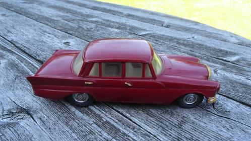 Kunststof auto - Mercedes, Kinderen en Baby's, Speelgoed |Speelgoedvoertuigen, Gebruikt, Ophalen of Verzenden