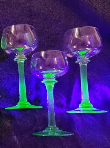 3 uranium glaasjes/ ouraline beschikbaar voor biedingen
