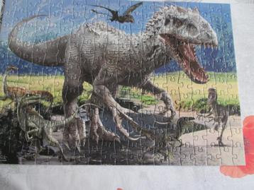 puzzel educa jurrassic world 200  beschikbaar voor biedingen