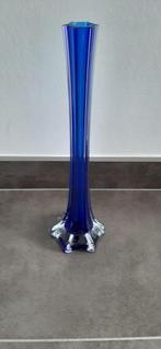 Vaas van blauw glas voor 1 bloem, Blauw, Ophalen of Verzenden, Minder dan 50 cm, Glas