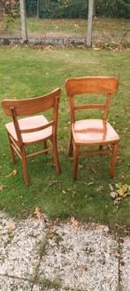 Oude café stoelen, Ophalen