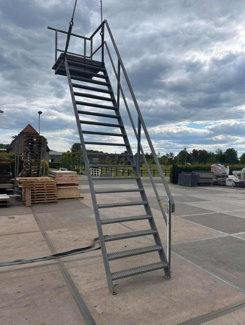Gegalvaniseerde bordestrap steektrap wenteltrap trap trappen, Auto diversen, Autogereedschap, Ophalen of Verzenden