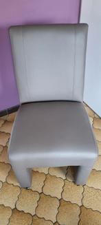 Eetkamerstoelen op wieltjes, Huis en Inrichting, Ophalen, Kunststof, Gebruikt, Bruin