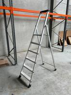 Trapladder 6 treden - Formaat in foto’s, Doe-het-zelf en Bouw, Ladders en Trappen, Gebruikt, Ophalen of Verzenden