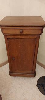 Table de nuit en chêne, Antiquités & Art, Antiquités | Meubles | Tables, Enlèvement