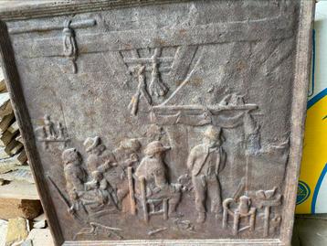 Anciénne plaque de chemineé , en fonte beschikbaar voor biedingen