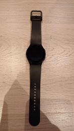 Samsung galaxy watch 4 + lader, Handtassen en Accessoires, Smartwatches, Ophalen, Zo goed als nieuw