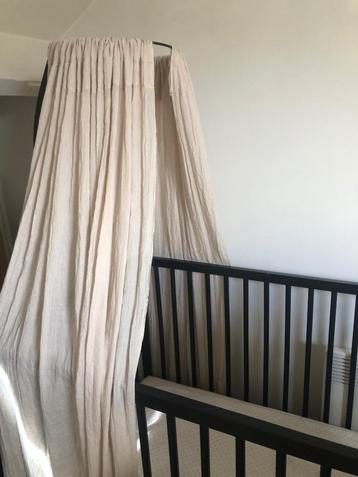 Ledikant 60x 120 met matras., sluier Jollein en staander  beschikbaar voor biedingen